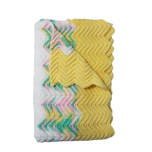 HANDCRAFTED Crochet Afghan Pastel Colors Comfy Cozy Blanket 38.5" x 38.5" - Picture 1 of 7